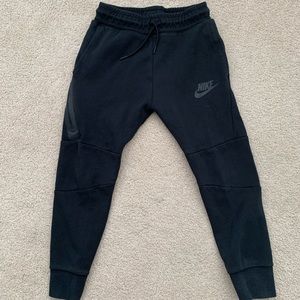 Sold- Nike dry fit top and jogger